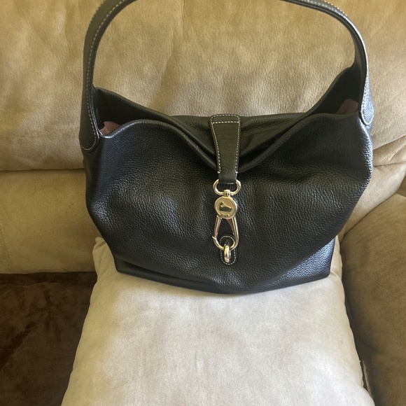 Black Leather Dooney & Bourke Hobo w/ Kiss Lock wallet - Picture 1 of 5